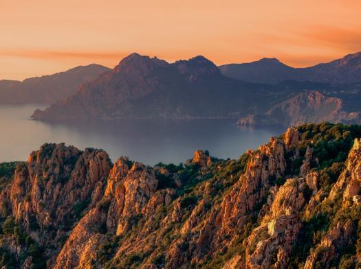 Sail to the Scandola peninsula and its nature reserve, a UNESCO World Heritage site that will no longer be a secret to you and discover the small hamlet of Girolata, only accessible by sea or on foot.